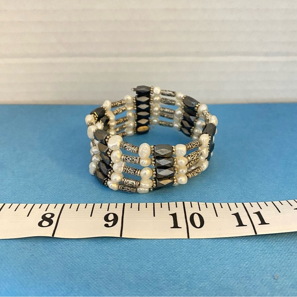 Magnetic Wraparound Adjustable Bracelet Freshwater Pearls & Hematite - Picture 4 of 4